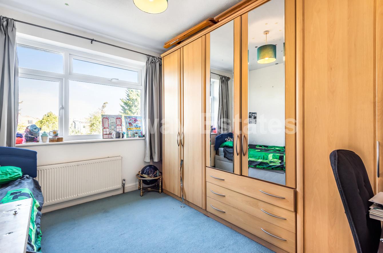 Stanway Gardens, Edgware